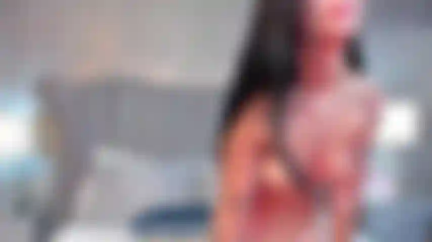 Laissez-moi partir pour un voyage de séduction et de plaisir, où chaque instant sera une aventure que vous n'oublierez jamais.