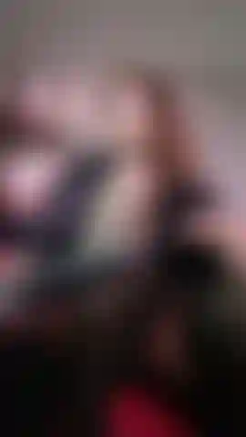 Je masturbe ma chatte riche, tu veux voir ?