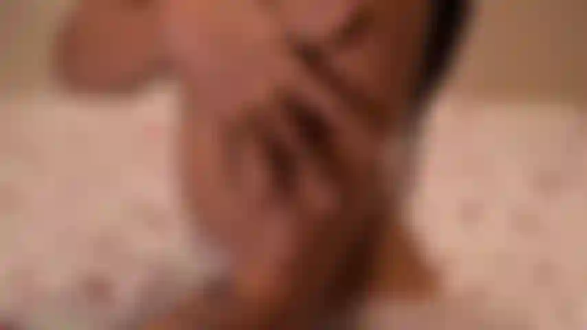 Je suis mouillée, toujours.