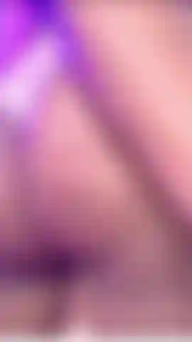 Baise en levrette avec un gode.
