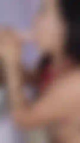 Je suce un gode.