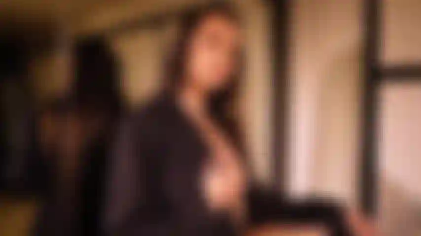 Je_veux_sentir_vos_mains_tout_sur_moi.