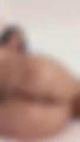 Ma chatte est très chaude vue de très près 😈.