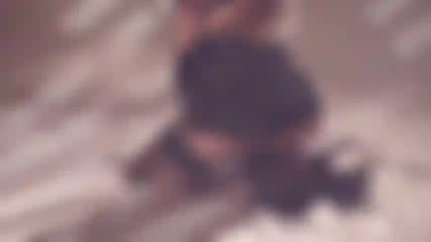 Je suis le désir qui traverse ton esprit, te faisant désirer ma touche de glace et de feu.