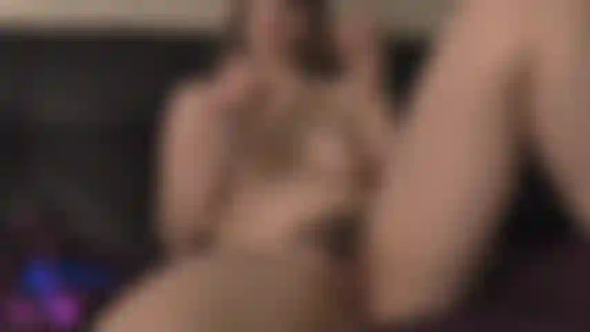 Qui huile mon corps nu.