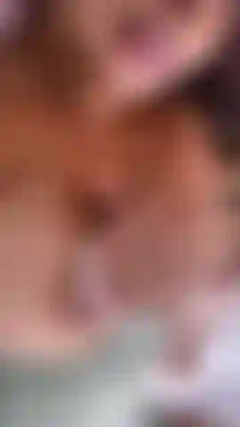 Je me masturbe tellement riche, j'adorerai voir ça.