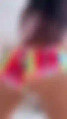 In pajamas moving the ass