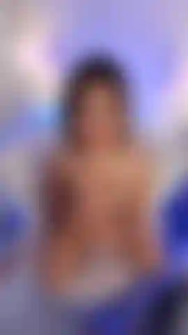 Je veux ta bite dure dans ma bouche, jusqu'à ce que tu ne puisses plus la supporter.