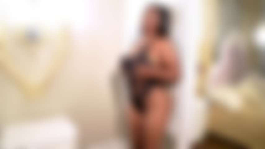 Ébène excitée et sexy !