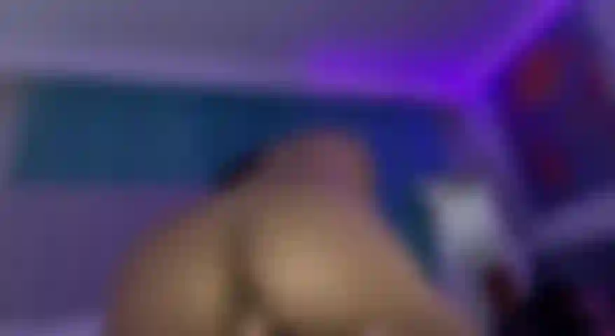 Je chevauche un gros gode.