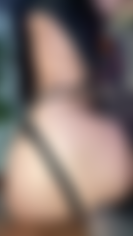 Chevauchant une bite délicieuse.