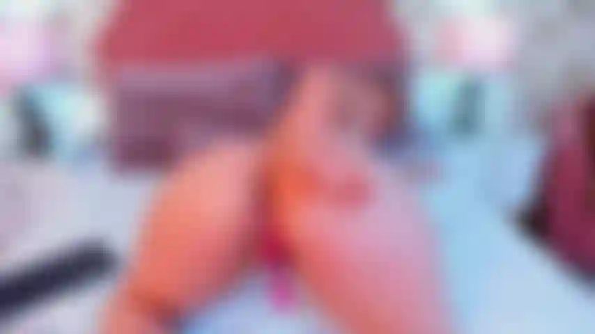 Mon cul chaud et humide ouvert en levrette prêt à être sucé jusqu'à ce qu'il devienne beaucoup plus humide, puis à le baiser avec ta bite dure, fouette mon cul pendant que tu me pénètres.