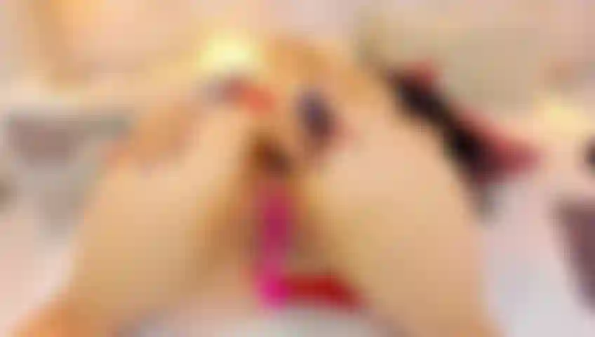 Mon plus grand fantasme ? Deux bites qui me font plaisir.