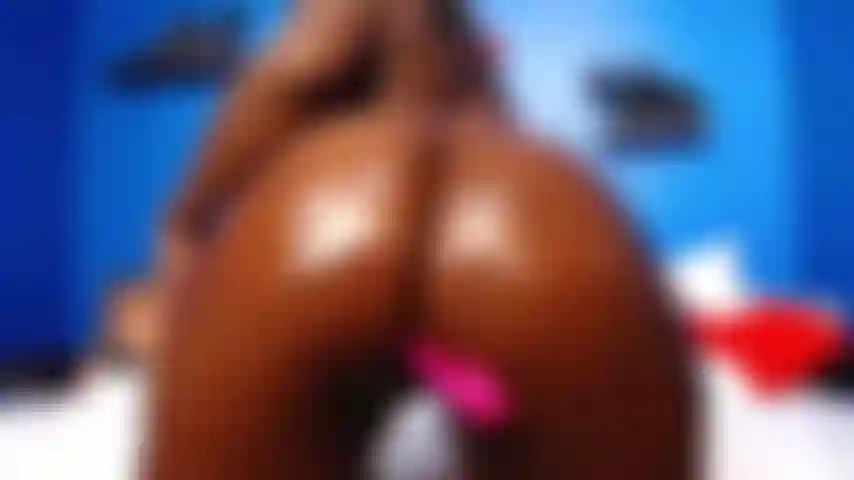 Une allumeuse de butin huilée.