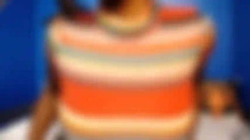 Mason joi aux seins.