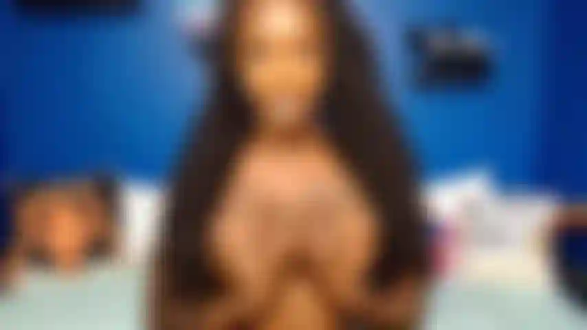 Jouis sur mes seins ian.