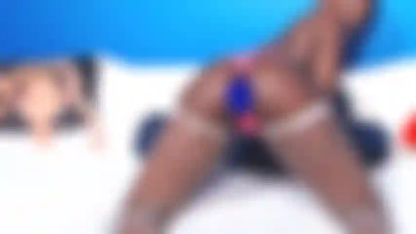 Bunny buttplug twerk tease.