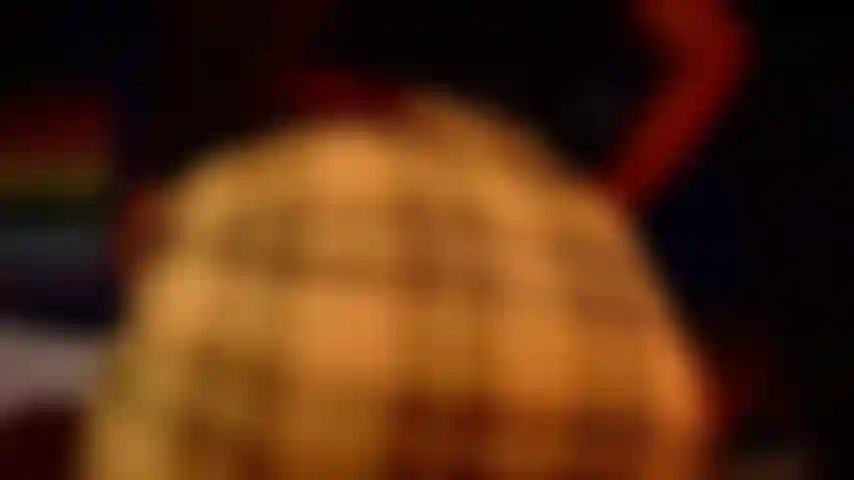 Une fellation désordonnée avec des menthes à la fraise.