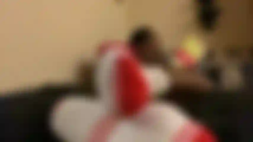 La chaussette blanche ignore lire et manger.