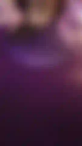 Tommy wants Mommy's titty show