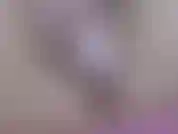 Des orgasmes lisses et palpitants - une vue chaude et rapprochée de ma chatte chauve, de mes lèvres charnues et de mon joli jouet. Je l'utilise pour la stimulation du clitoris et le nœud pour le frottement interne. Regarde le pouls de ma chatte et me mouille !