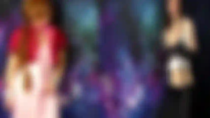 Final fantasy vii, tifa et aerith trio fantasy - pourquoi choisir quand vous pouvez avoir les deux ? Bavardage avec strip-tease, doigté et baise avec un gode. À la fin, nous implorons toutes les deux du sperme sur nos visages.