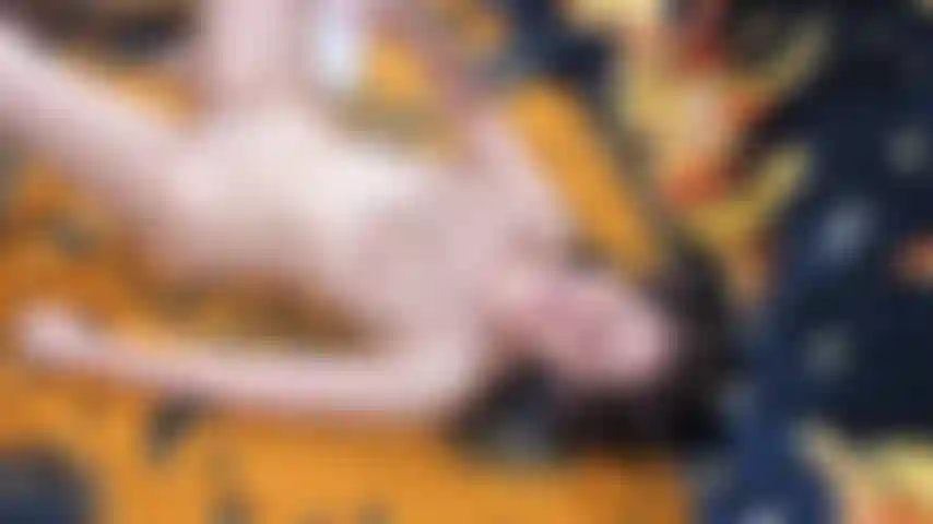 La princesse huileuse leia baise avec un gode.