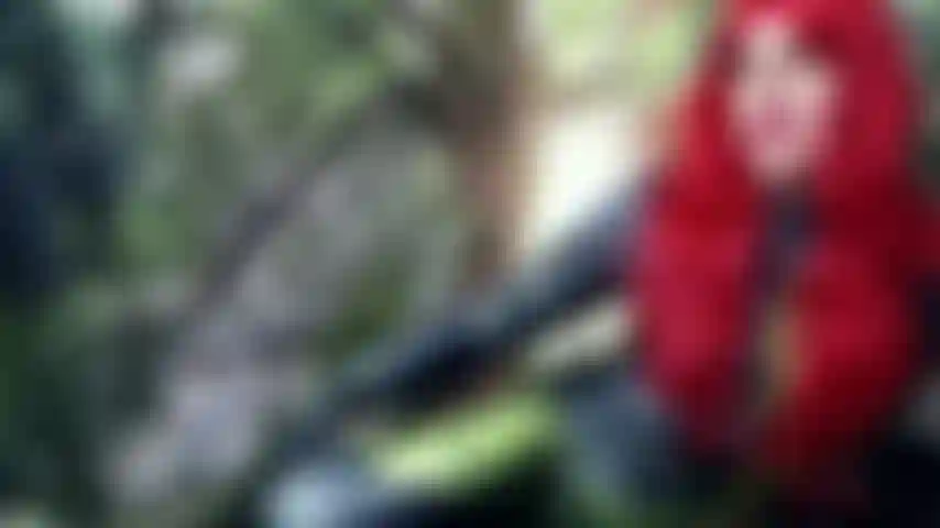 Poison ivy joi - vous avez été capturée et pour être libérée, vous devez suivre ses instructions de branlette. À la fin, elle te demande ton sperme dans la bouche et sur le visage.