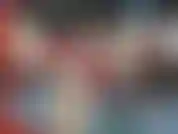 Un père noël coquin et un gode en verre de canne en bonbon. Santa ali vous souhaite juste de joyeuses fêtes ! Taquine-t-elle en baissant sa tenue de père noël avec son gode en verre de canne en bonbon avant de marteler la chatte.