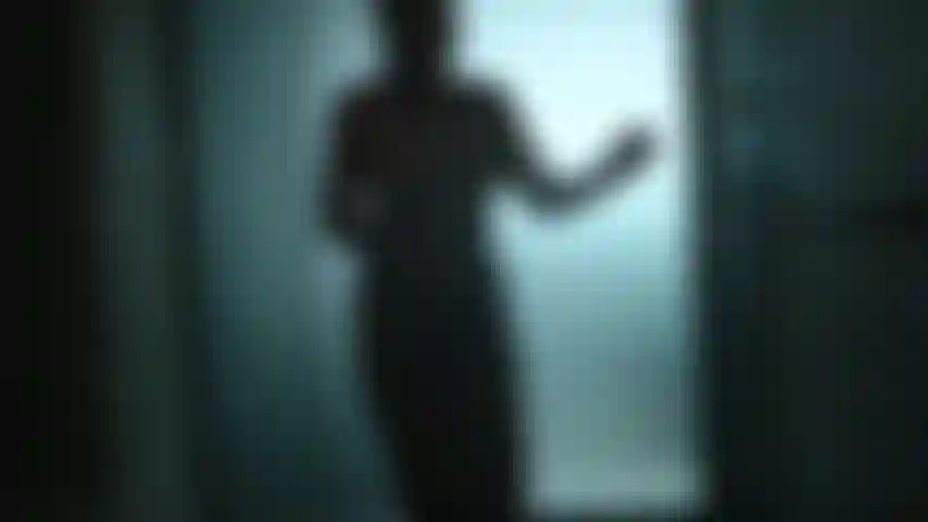 Vidéo de douche artistique en verre.