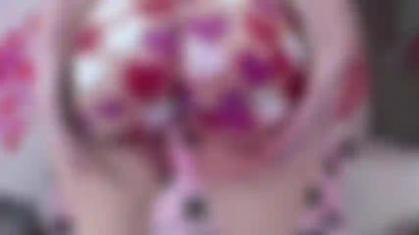 Asmr adore le cul de la saint-valentin. J'aime les gros culs, les lèvres rouges, les chuchotements et l'adoration ? Cette vidéo est faite pour vous. J'aime mon cul, cul 40 pouces. Devenez faible pour ça ! Sois à moi !