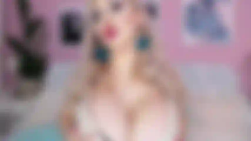 Tits in control ma voix sexy dans vos oreilles, vous encouragera à vous affaiblir, à perdre le contrôle de vous-même, à perdre vos propres pensées, et vous conduira, de manière séduisante, lentement et sûrement, profondément dans la transe.