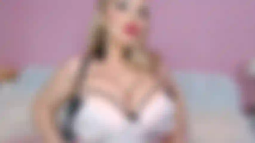 Pour captiver votre esprit, mes magnifiques seins vous priveront de raison et occuperont votre esprit pendant près de 12 minutes. Parfaite pour les voyeurs, cette vidéo n'a pas de son mais est trop puissante pour être évitée.