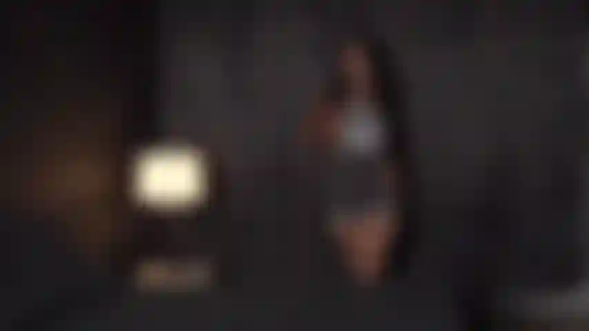 Amusez-vous avec moi.