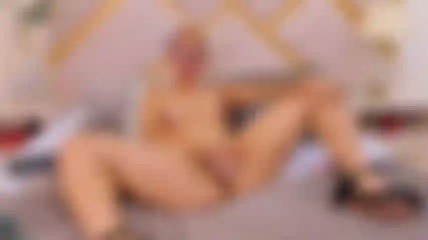 Ma chatte est trempée pendant que ta bite me baise fort et profond... De vrais gémissements, de vrais orgasmes... Es-tu prêt à me regarder perdre le contrôle ?