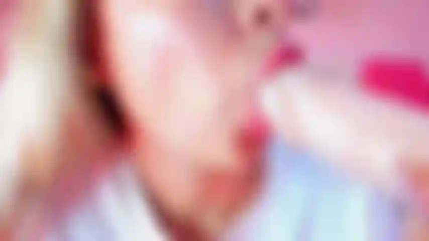 Laisse ton sperme dans ma bouche.