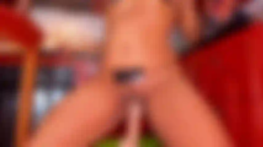 J'ai envie de chevaucher le gode dans la cuisine quand je suis seule !!!