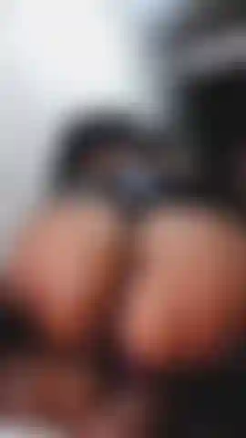 Je veux avoir ta grosse bite dans mon cul.