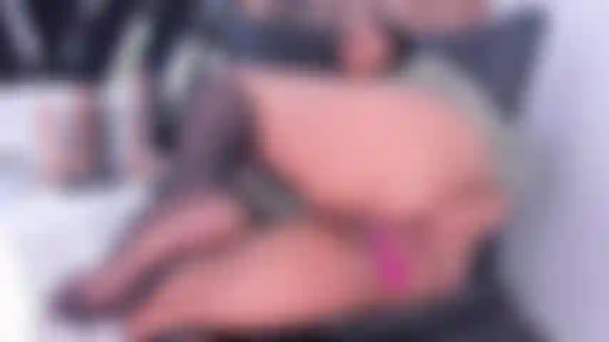 Doigté dans le cul et masturbation dans la chambre !!!