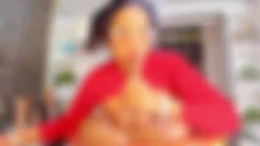 Je suce ta bite désespérée.