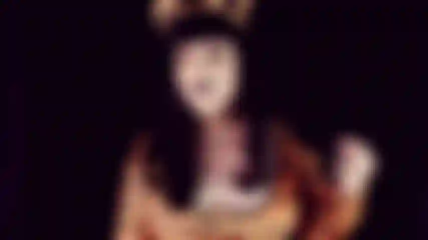 Trompée jusqu'à un orgasme ruiné - un jeu de rôle amusant qui implique une fête d'halloween, des petits seins, une branlette, des taquineries et un déni et un orgasme ruiné.