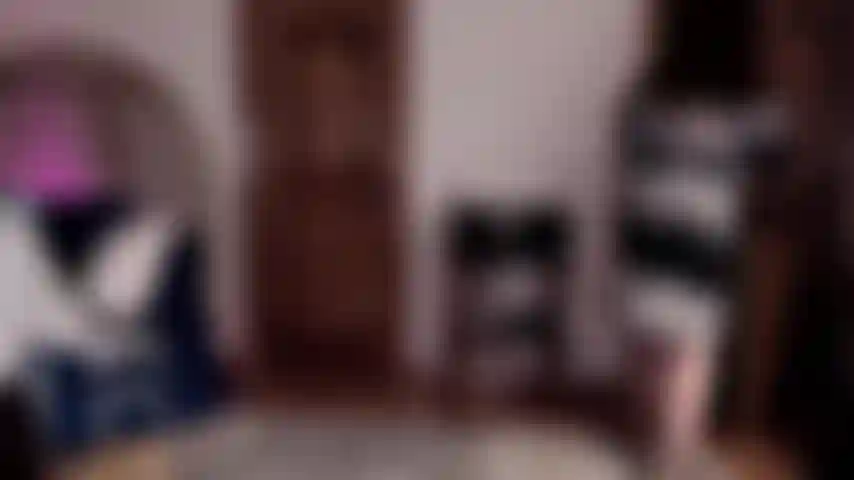 Ma belle-mère lapin pantoufle piétine - un jeu de rôle amusant qui m'oblige à piétiner des jouets avant de diriger des pieds coquins joi.