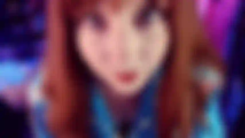 Pov super chatouillé - je suis lois lane et tu es superman dans ce jeu de rôle. Je te taquine un peu dans une robe de satin à travers laquelle tu ne peux pas voir -- en te posant des questions sur tes faiblesses. Alors je le démontre en faisant courir mes doigts chatouillants tout le long de ta cage thoracique.