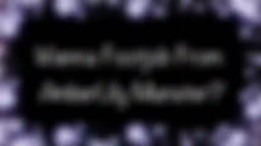 Je veux un travail de pied d'AmberLily munster - les orteils violets ont été occupés. Mais voici notre chance de nous détendre avec des taquineries aux seins nus et de me concentrer sur mes pieds. Travaillant ma bite blanche entre mes semelles et chatouillant la tête avec mes orteils.