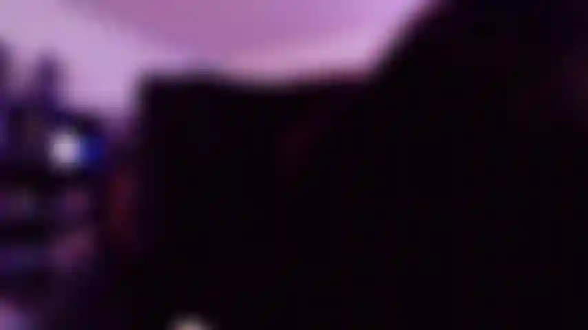 Des seins sur ton cerveau - prête à regarder de plus près mes jolis tétons roses ? Dans cette vidéo, c'est là que nous passons tout notre temps. Mes orbes alléchants exercent une telle emprise sur vous.