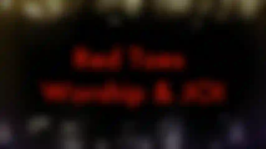 Les orteils rouges adorent et joi - regarde ça, tu es de retour. Je retourne au culte et je me branle. Mes pieds avec ce vernis rouge classique. Vous pouvez m'empêcher de vouloir tout comprendre. Chaque orteil magnifique. Juste comme ça. Je caresse lentement au début ces orteils.