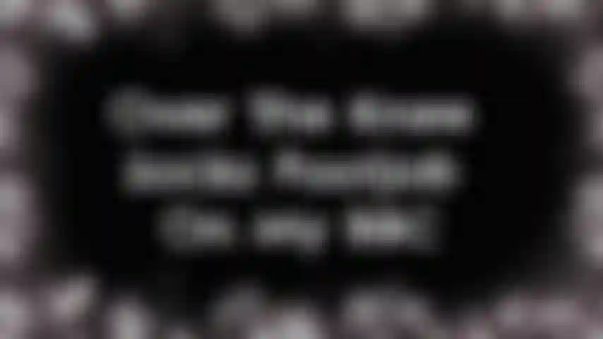 Otk chaussettes foot job sur mon bbc - une allumeuse au-dessus du genou des plus délicieuses qui se transforme en une chaussette / footjob avec mes ongles noirs et brillants.