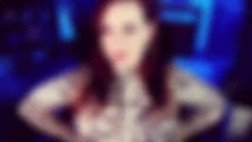 Toujours difficile pour toi - hé salope, tu veux emmener la beauté noire faire un tour ? Es-tu assez excitée pour qu'elle aille partout. Pour combler tous tes trous douloureux ? Mon gode-ceinture bbc est bon pour ça tu sais.