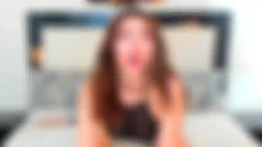 Une fille assez méchante vous dit comment caresser