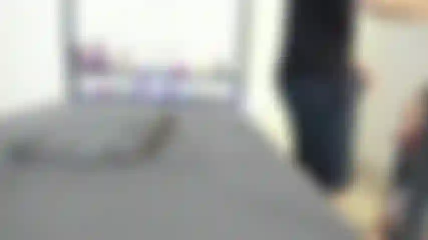 Ma meilleure vidéo jusqu'à présent ! Regarde mon voisin baiser mes 3 trous avec sa grosse bite épaisse pendant que je gémis et le supplie de me souffler sa charge sur le visage :o.